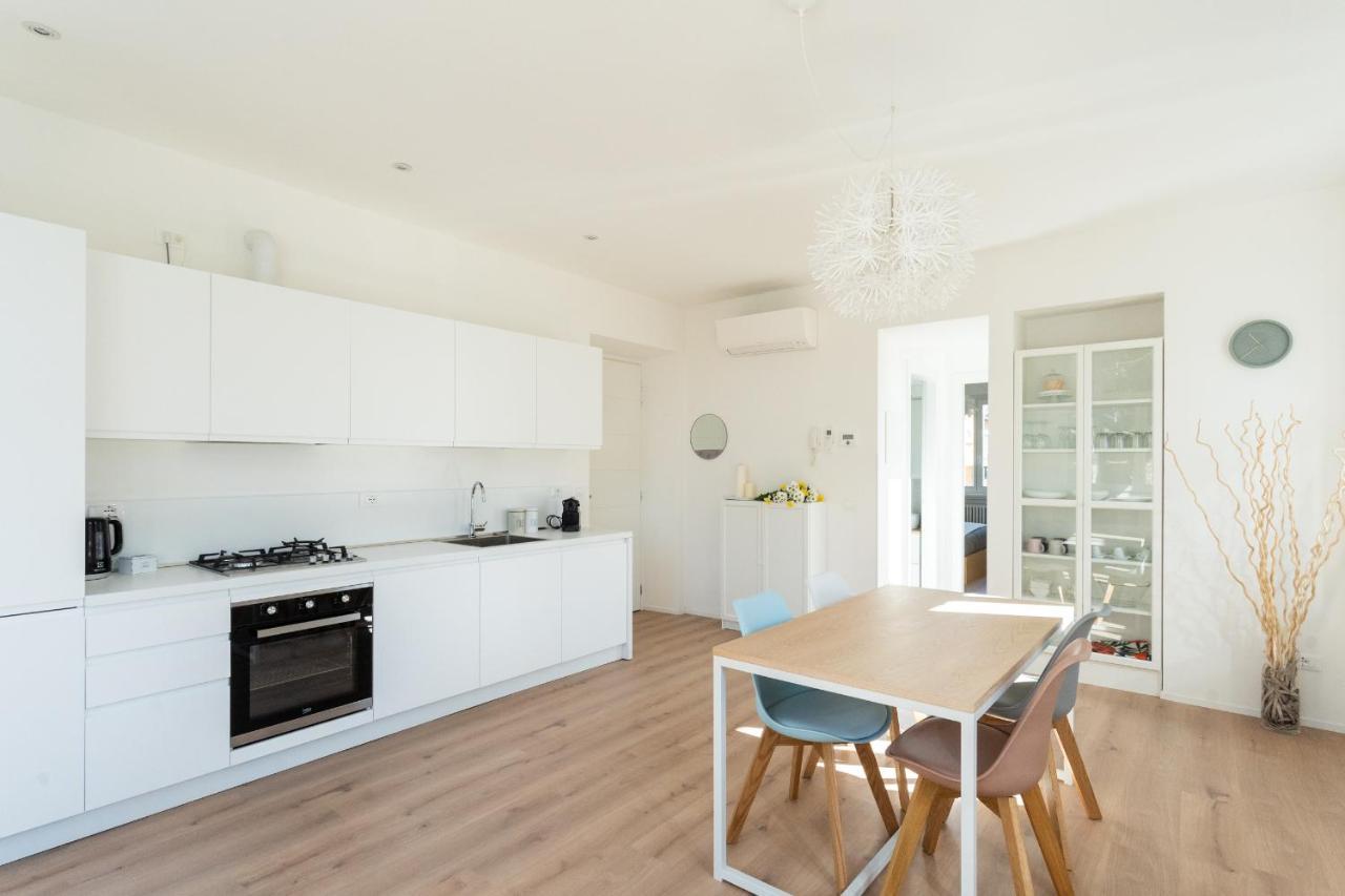 Lovely Corner In The Heart Of The Lake By Rent All Como Eksteriør bilde