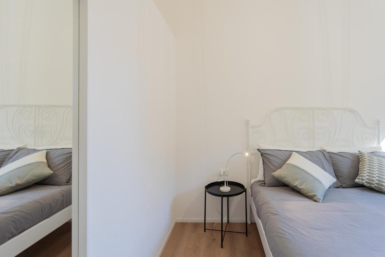 Lovely Corner In The Heart Of The Lake By Rent All Como Eksteriør bilde